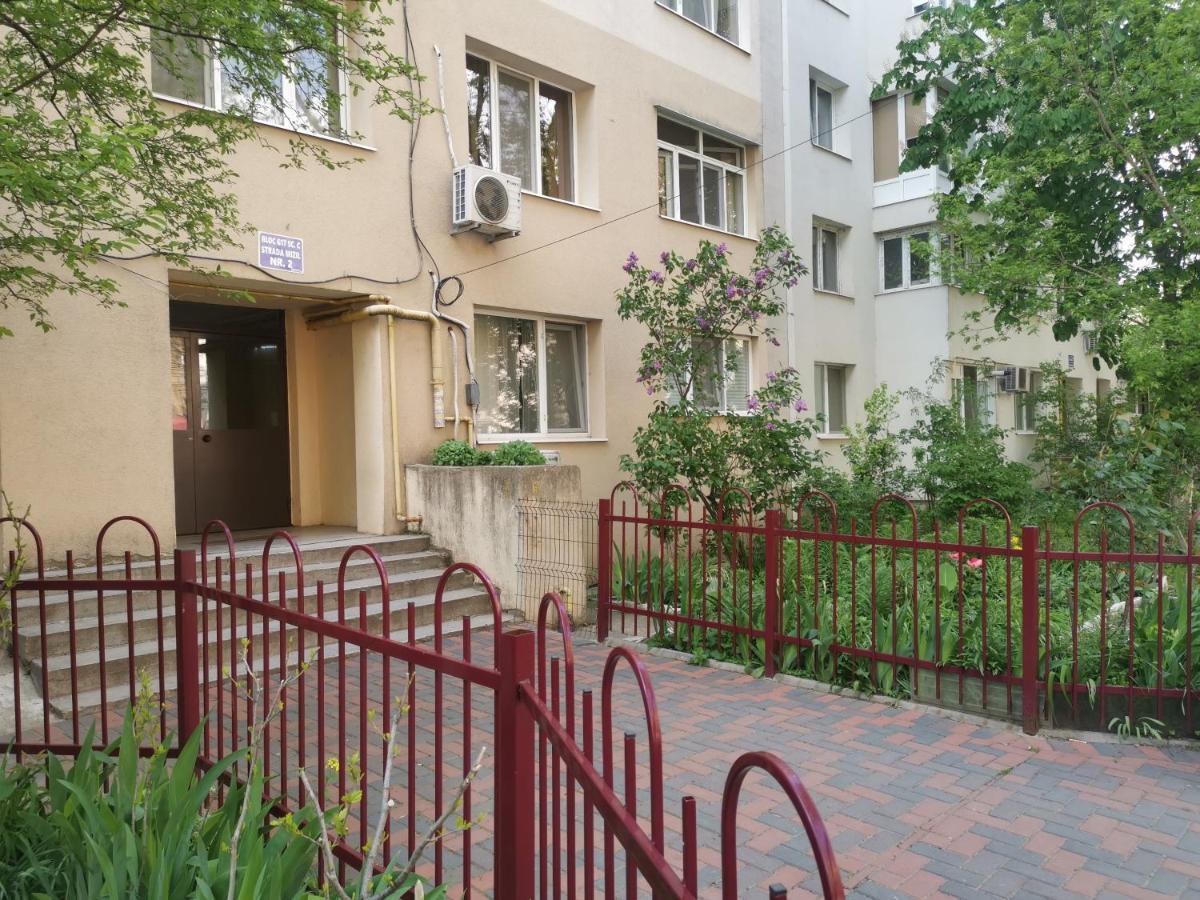 Awesome Apartment Bucarest Esterno foto